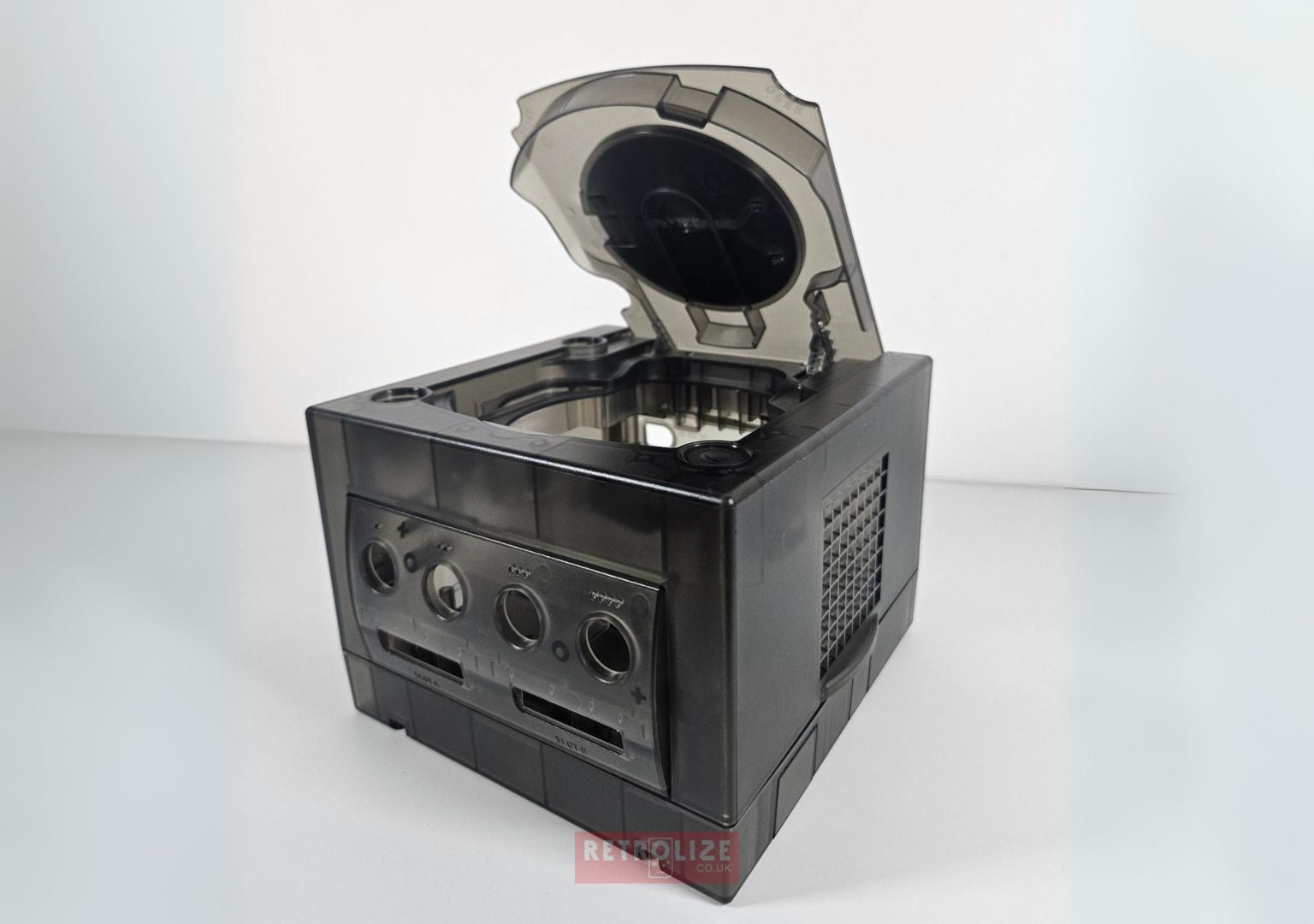 Nintendo GameCube Premium ABS Replacement Shells – Retrolize